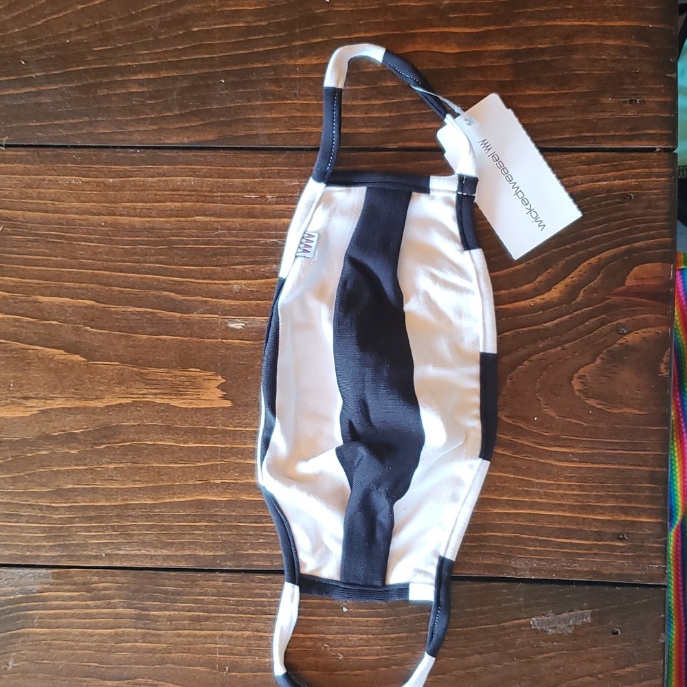 New In Package. Wicked Weasel mask